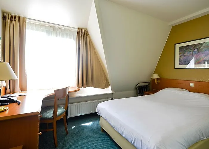 Fletcher Restaurant Epe-zwolle 4* 伊皮